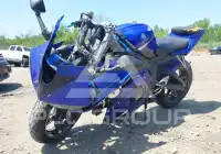 2003 Yamaha YZFR6 photo