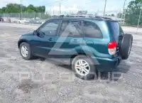 2003 Toyota RAV4 photo