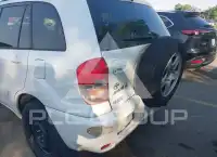 2003 Toyota RAV4 фото