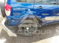 2003 Toyota RAV4 photo