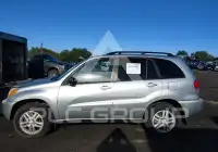 2003 Toyota RAV4 фото