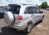 2003 Toyota RAV4 photo