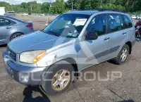 2003 Toyota RAV4 photo