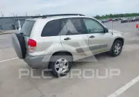 2003 Toyota RAV4 photo