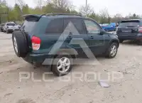 2003 Toyota RAV4 photo