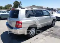 2003 Toyota Highlander photo