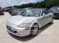 2003 Toyota MR2 фото