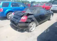 2003 Toyota MR2 фото