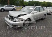 2003 Toyota AVALON photo