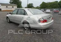 2003 Toyota AVALON photo