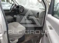 2003 Ford E-150 фото