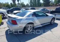 2003 Ford MUSTANG фото