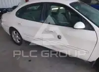 2003 Ford TAURUS photo