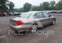 2003 Ford TAURUS фото