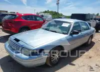 2003 Ford CROWN photo