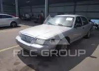 2003 Ford CROWN фото