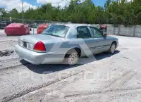 2003 Ford CROWN photo