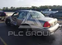 2003 Ford CROWN фото
