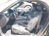 2003 Ford Thunderbird фото