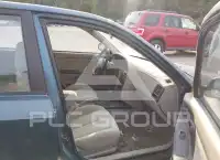 2003 Hyundai Elantra photo