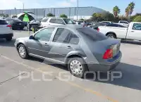 2003 Volkswagen Jetta photo