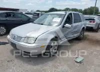2003 Volkswagen Jetta photo