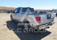 2004 Nissan TITAN photo