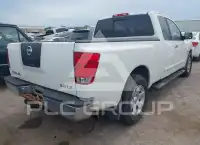 2004 Nissan TITAN photo
