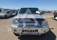 2004 Nissan TITAN photo