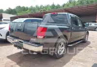 2004 Nissan TITAN фото