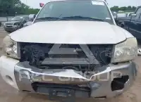 2004 Nissan TITAN photo