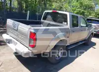 2004 Nissan FRONTIER photo