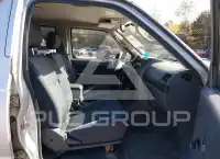 2004 Nissan FRONTIER photo