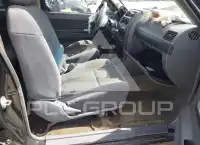 2004 Nissan FRONTIER фото