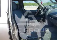2004 Nissan FRONTIER фото