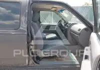 2004 Nissan FRONTIER photo