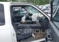 2004 Nissan FRONTIER фото