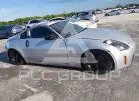 2004 Nissan 350Z фото