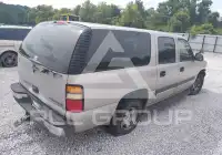 2004 Chevrolet Suburan фото