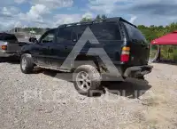 2004 Chevrolet Suburan photo