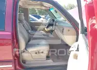 2004 Chevrolet Suburan photo