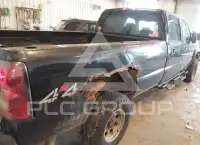 2004 Chevrolet Silverado photo