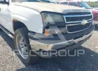 2004 Chevrolet Avalanche photo