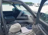 2004 Chevrolet Silverado photo