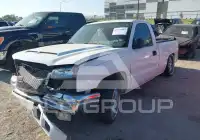 2004 Chevrolet Silverado photo