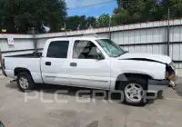 2004 Chevrolet Silverado photo