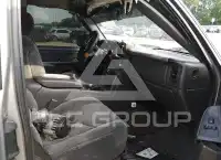 2004 Chevrolet Silverado photo