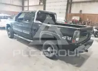 2004 Chevrolet Silverado photo