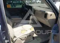 2004 Chevrolet Tahoe photo
