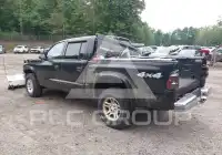 2004 Dodge DAKOTA photo